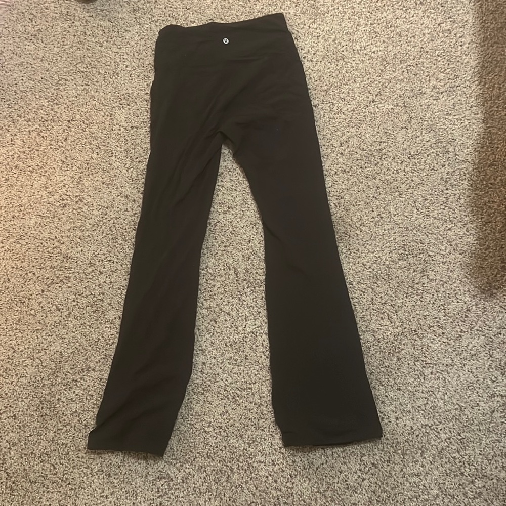 LULULEMON GROOVE FLARE LEGGINGS SIZE 6